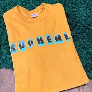Supreme Blur Logo Tee – Gold/Yellow – Large – PreOwned